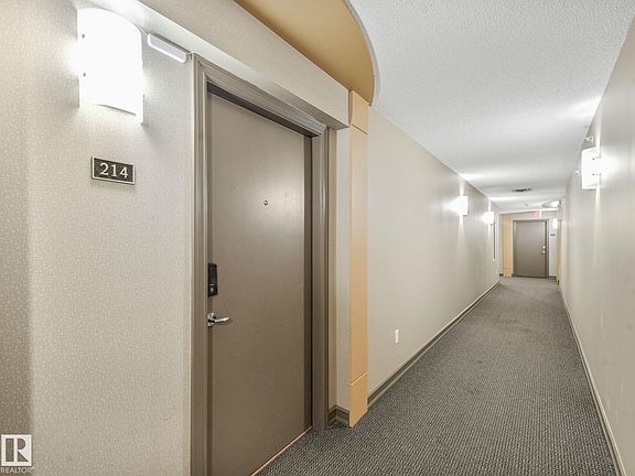 4th image of 2204 44th Ave NW #214