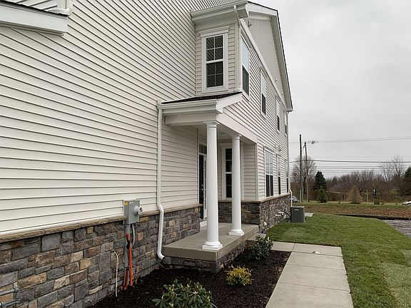 2nd image of 41 Witter Cir