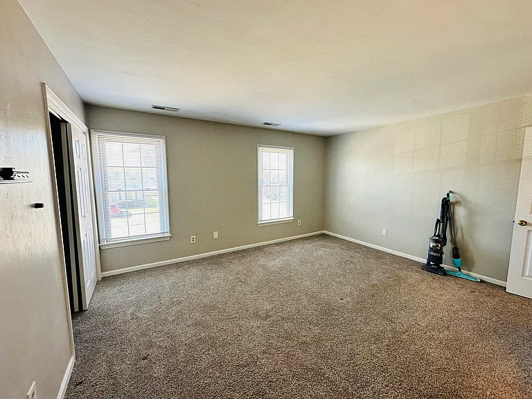 228 Windbrooke Ln — Photo 10