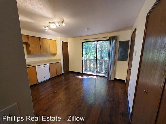 4th image of 3700 188th St SW #20