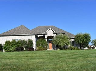 1139 Brookwoode Rd, Perrysburg, OH 43551