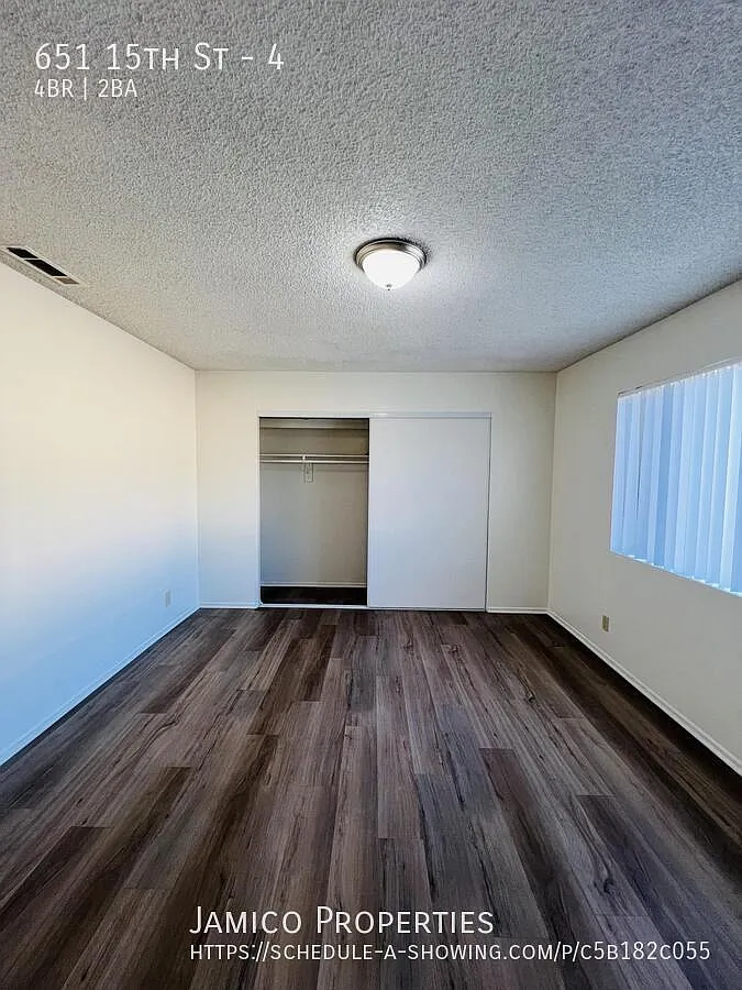 4 bed, $3,920 — Photo 3