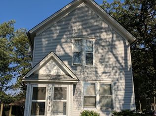 343 Ryerson Ave, Elgin, IL 60123