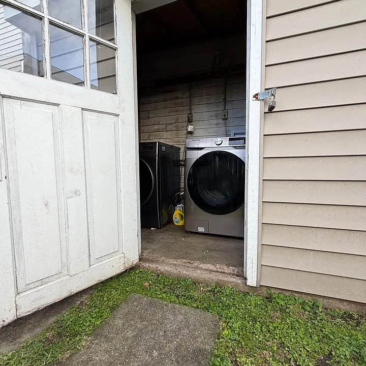 laundry room 2