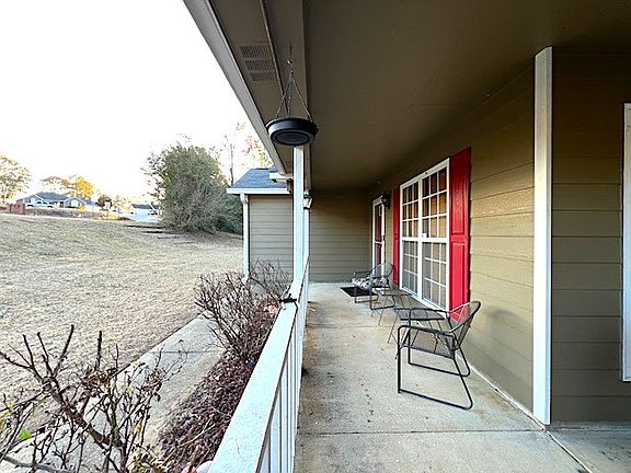 3rd image of 35 Lee Road 2059