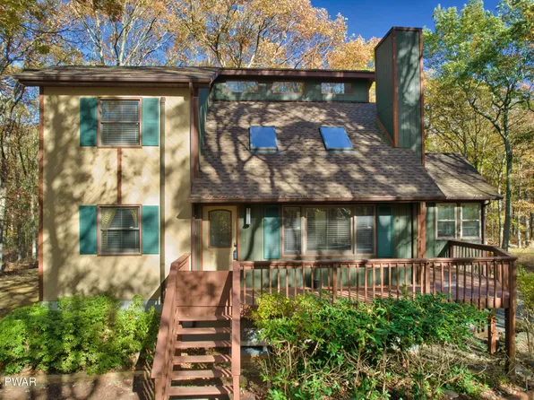 102 Maple Ridge Rd, Milford, PA 18337