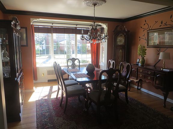 Sunny dining room