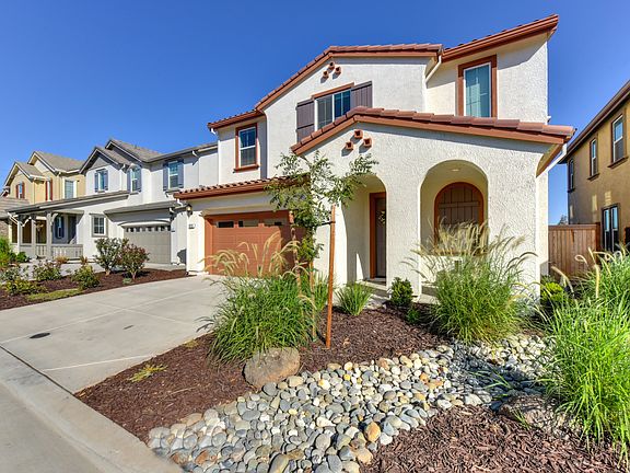3rd image of 9721 Tribeca Dr