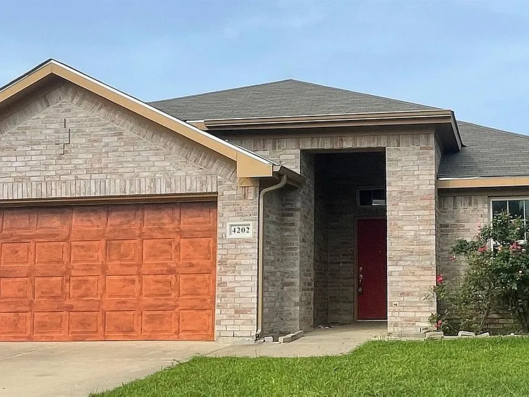 4202 Agate Dr — Photo 1