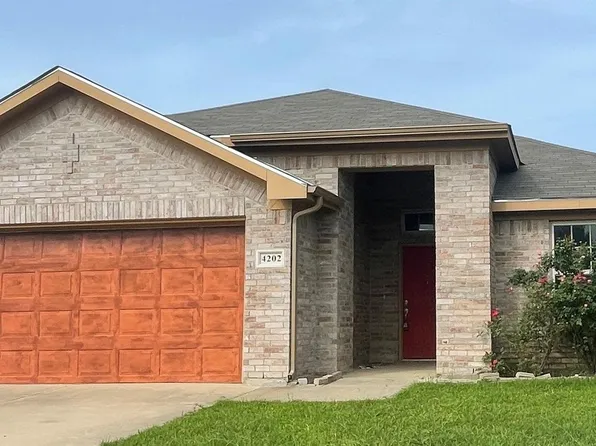 4202 Agate Dr, Granbury, TX 76049