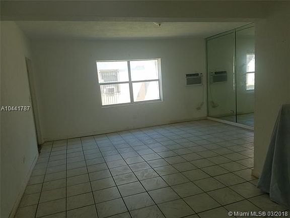 3rd image of 422 NE 82nd St APT 1