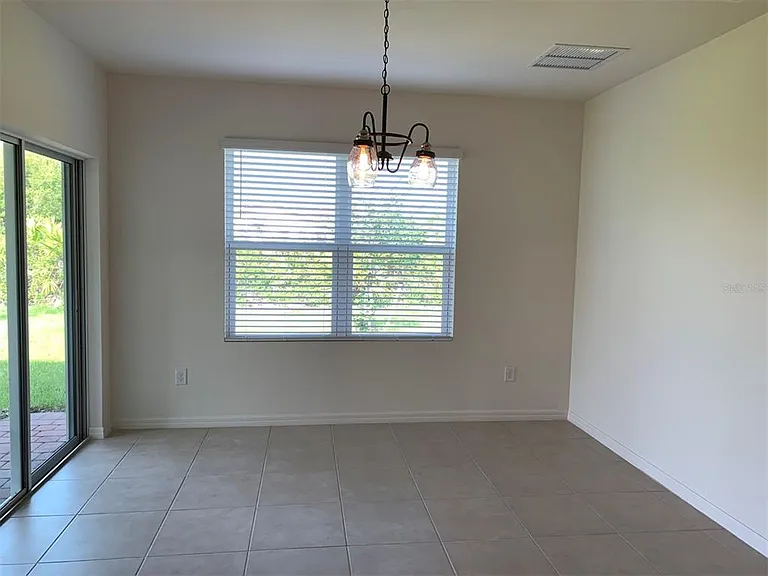 341 Tandil St — Photo 5