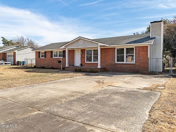 3rd image of 2401 Emeline Place