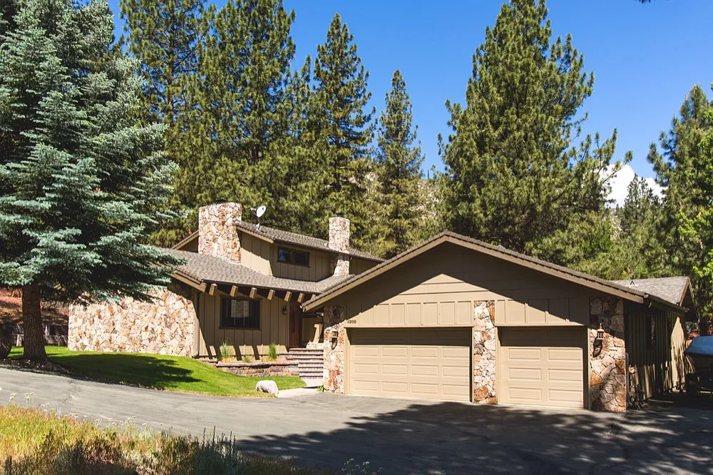 4200 Sandy Cir photo 1