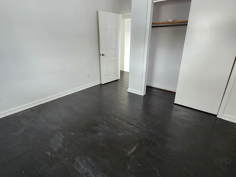 11 Laurel St — Photo 4