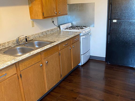 4th image of 1429 Cleveland Ave N #7