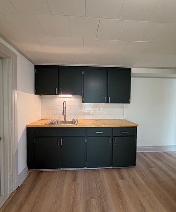 3rd image of 108 N Railroad St #2
