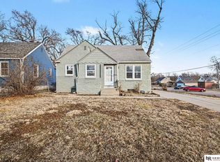 2611 Jackson St, Bellevue, NE 68005