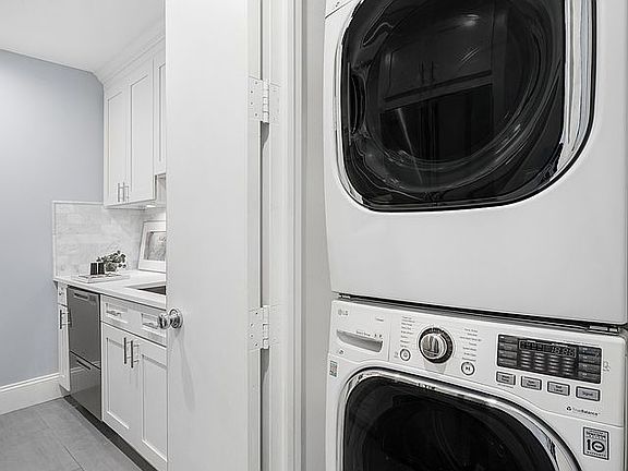 5th image of 308 E 72nd St APT 6E