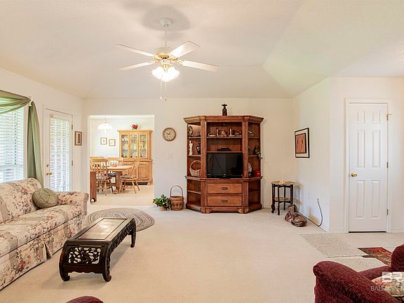 5th image of 508 Glenwood Cir