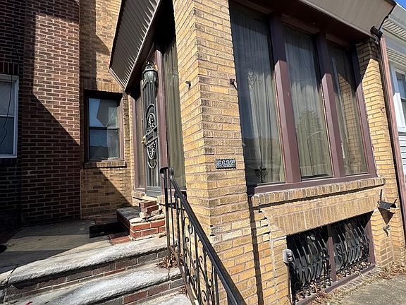 3rd image of 6632 N Gratz St