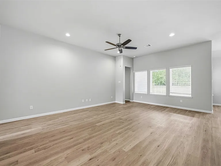 3919 Sugardale St — Photo 10