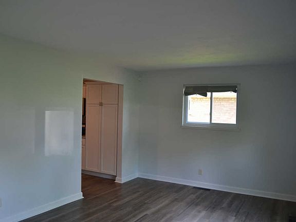 2nd image of 1386 Freeland Ave