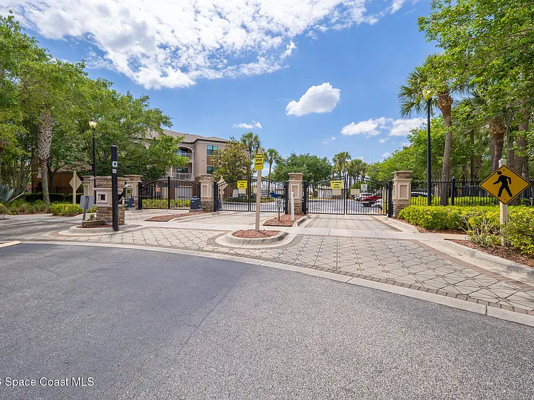 6421 Borasco Dr #1204 — Photo 36