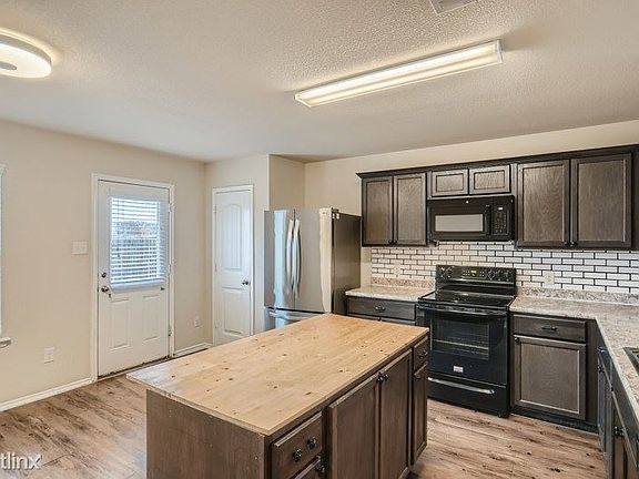 5th image of 207 Gallop Ct