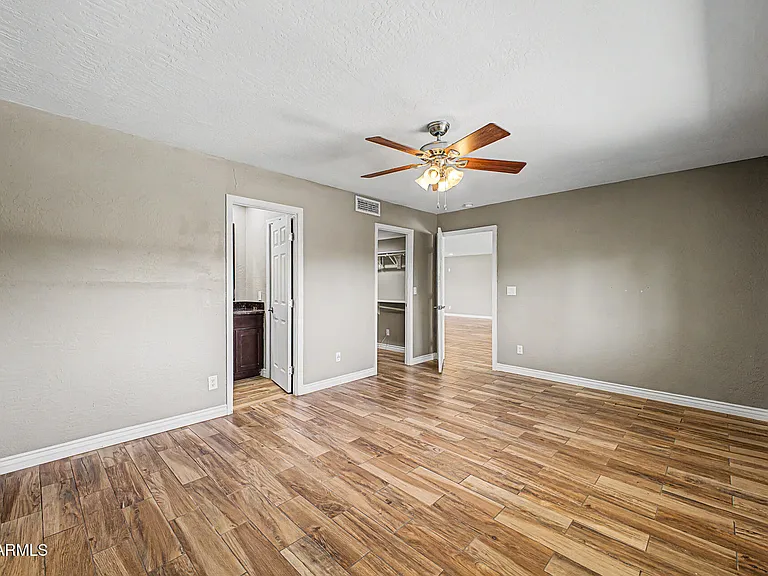 1340 E Donner Dr — Photo 14