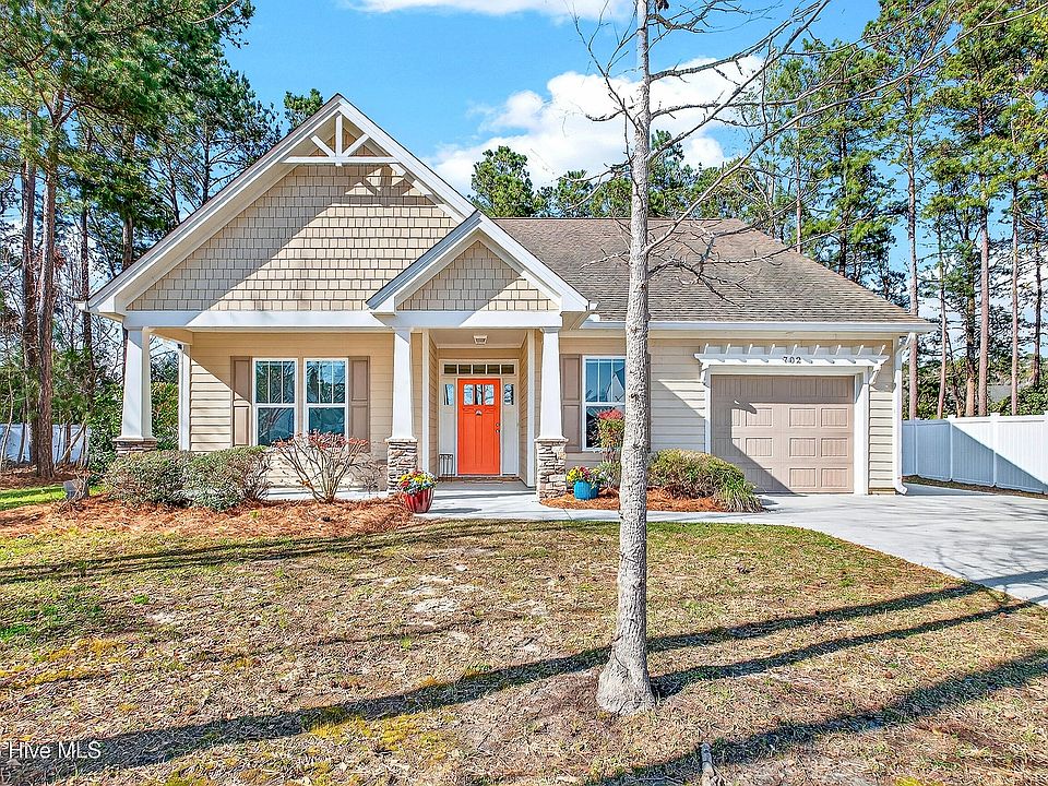 1st image of 702 Jasmine Way