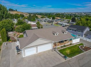 1305 Desert Cv, Prosser, WA 99350