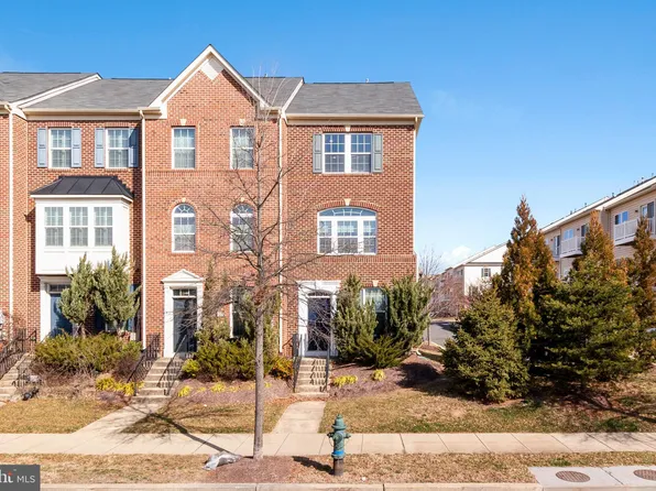 3724 Fort Lincoln Dr NE, Washington, DC 20018