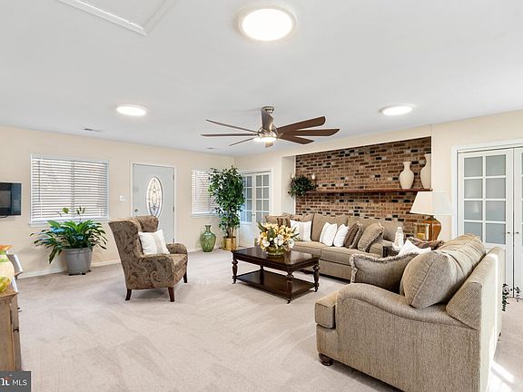 4th image of 4287 Haven Ct