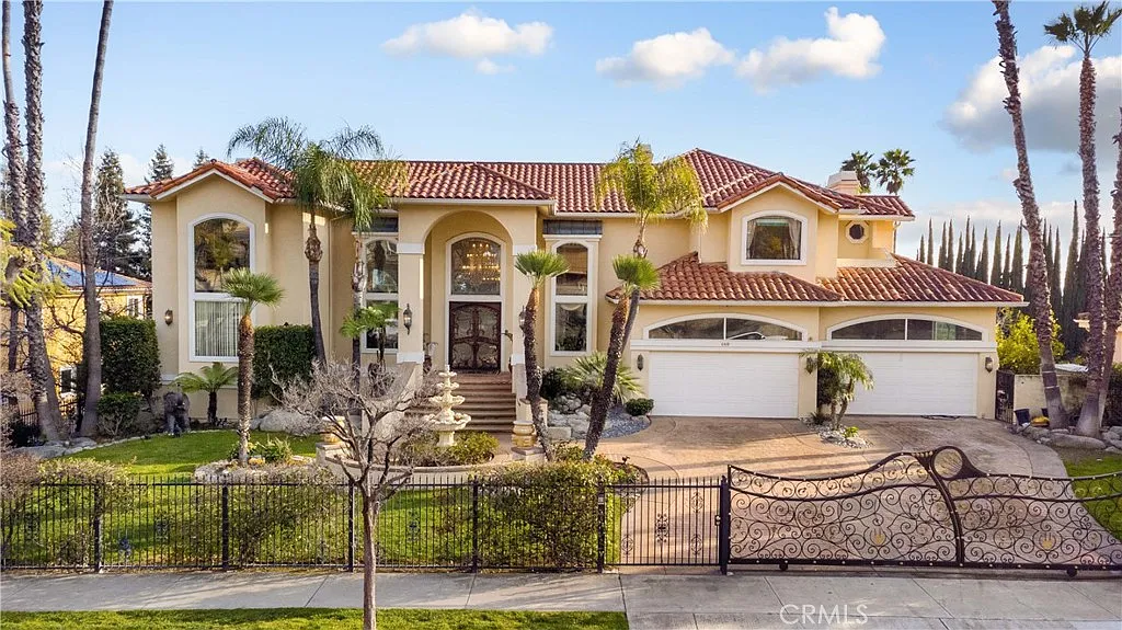 7 bed, 7.5 bath, 7729 sqft, $12,000 — Photo 1