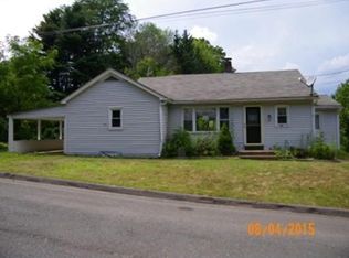 1 Quarry St, Ware, MA 01082