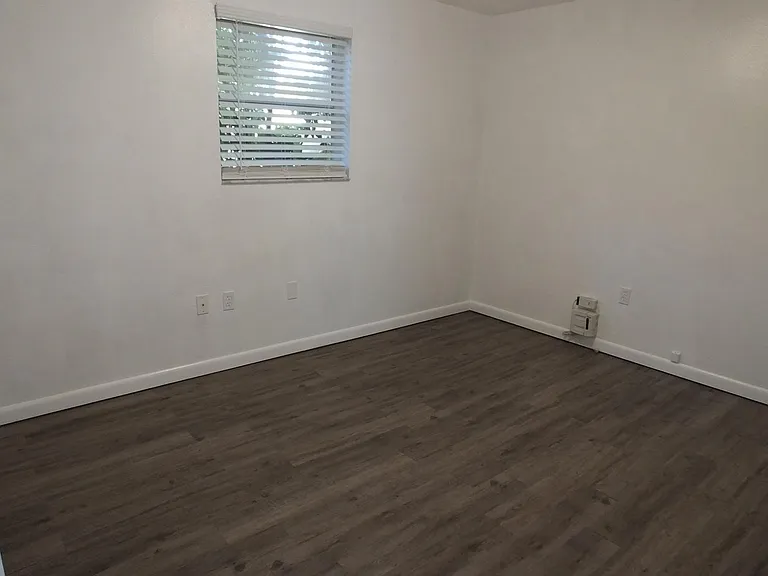 4031 Iola Dr — Photo 21