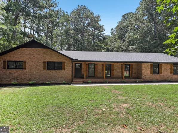 100 Thornton Ct, Fayetteville, GA 30214