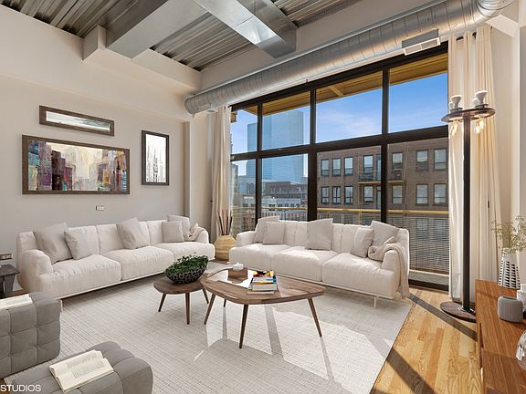 2nd image of 1910 S Indiana Ave APT 419