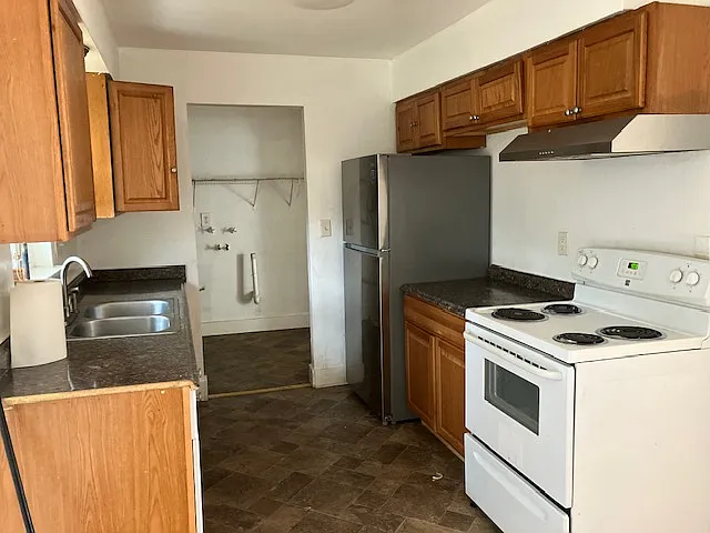 411 NE 100th Ave #411 — Photo 3