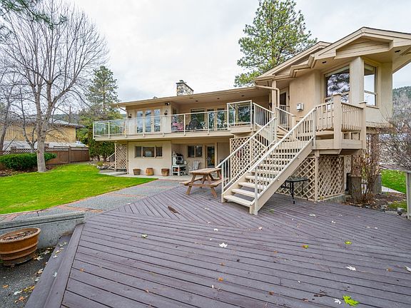 4th image of 2398 Reid Ave