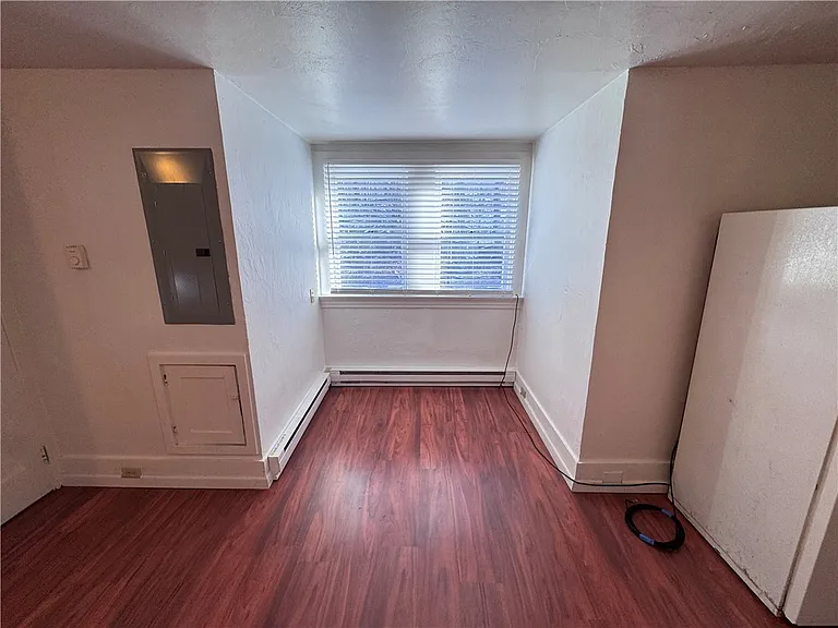 1123 Evergreen Ave #3 — Photo 8