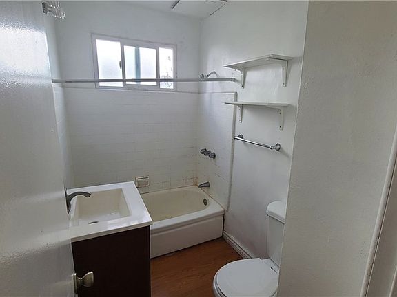 5th image of 1808 10th St APT 1