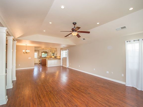 4th image of 2386 Carlton Pl