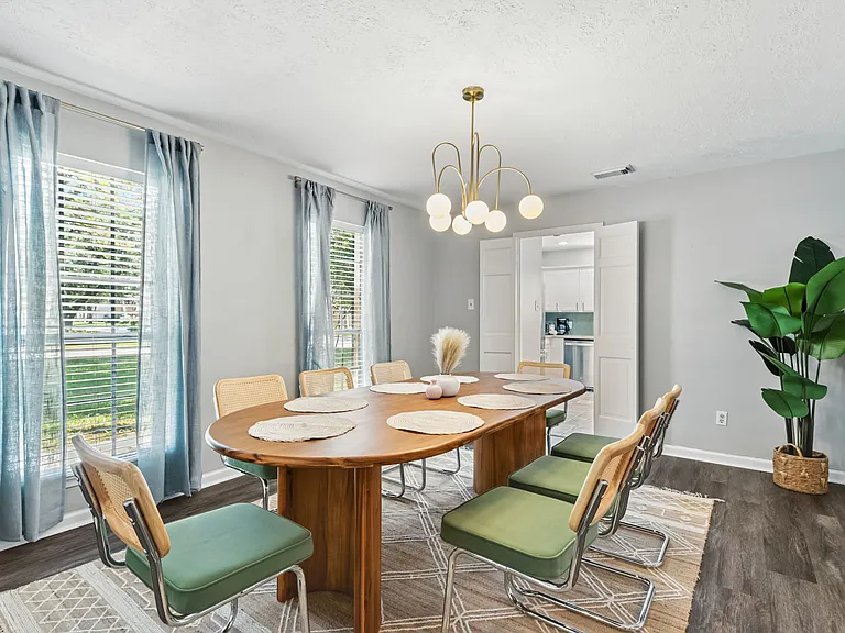 17403 Spicewood Springs Ln — Photo 10