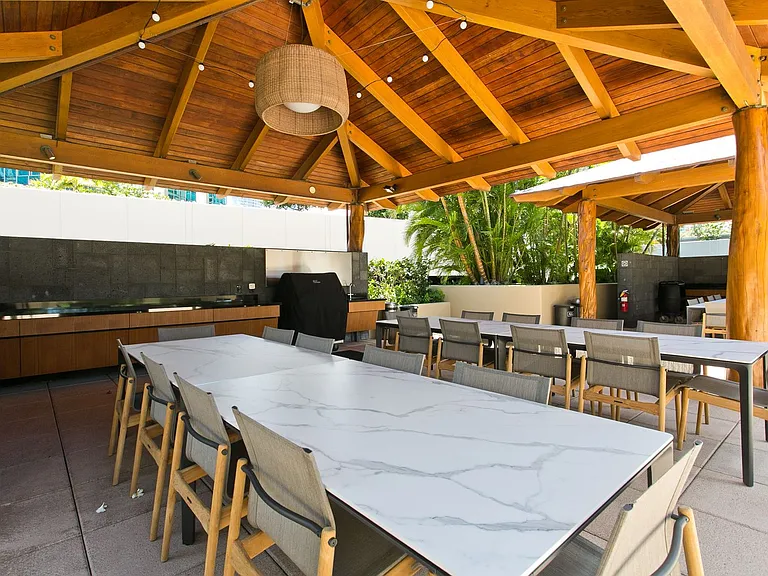 1288 Ala Moana Blvd #20D — Photo 3