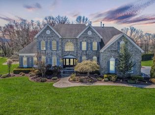 6 Dancer Ln, Freehold, NJ 07728