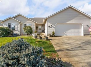 303 Ashwood St, Sutherlin, OR 97479