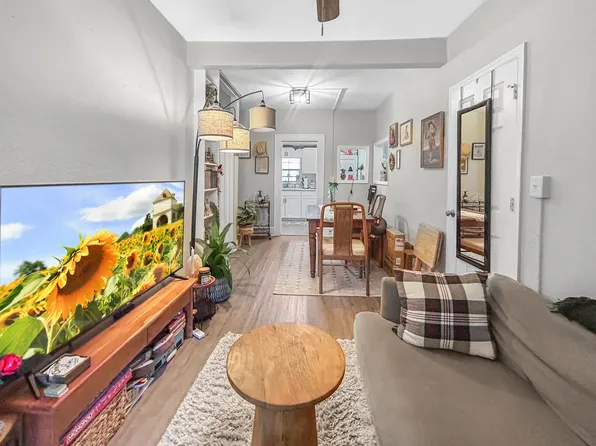 118 48th St N #A, Saint Petersburg, FL 33713