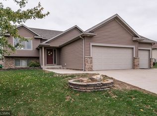 6483 Shetland Dr NW, Rochester, MN 55901
